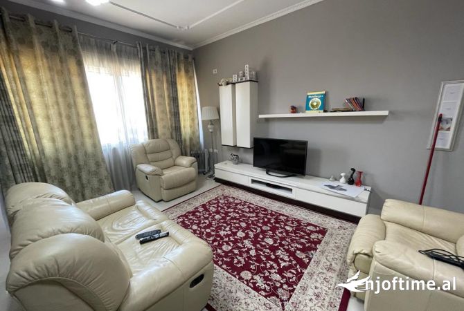 Shtepi me qera 2+1 ne Tirane - 600 Euro