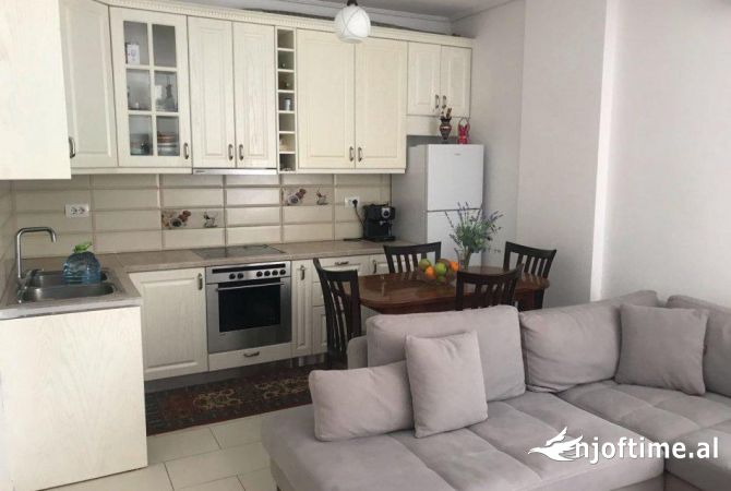 Shtepi me qera 3+1 ne Tirane - 55,000 Leke