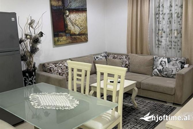 Shtepi me qera 2+1 ne Tirane - 600 Euro