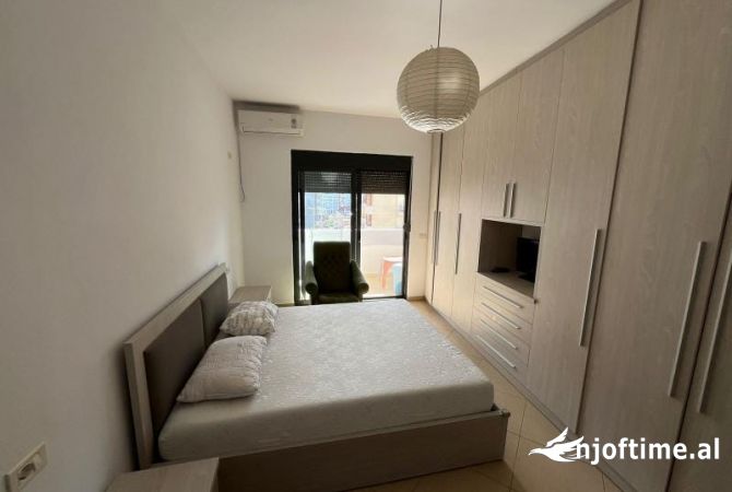 Shtepi me qera 2+1 ne Tirane - 550 Euro