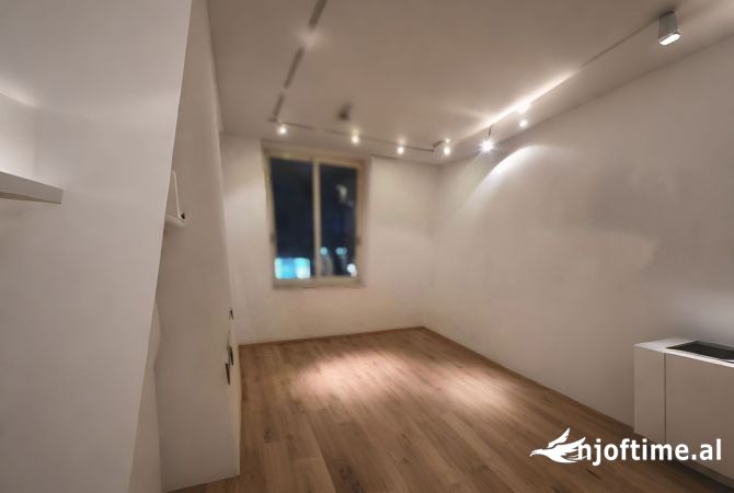 Ambient biznesi me qera 3+1 ne Tirane - 650 Euro