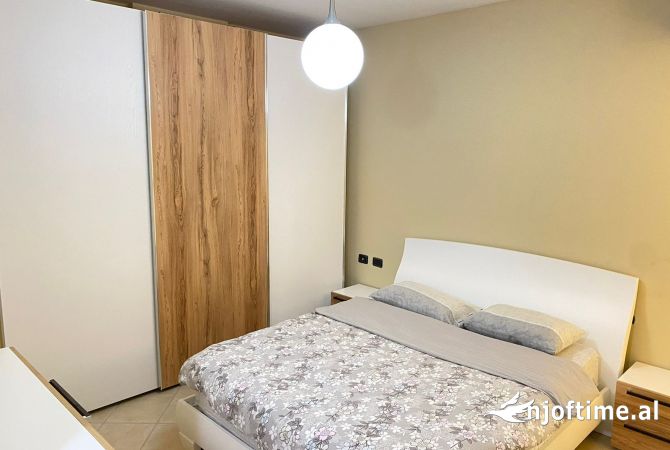 Shtepi me qera 1+1 ne Tirane - 45,000 Leke