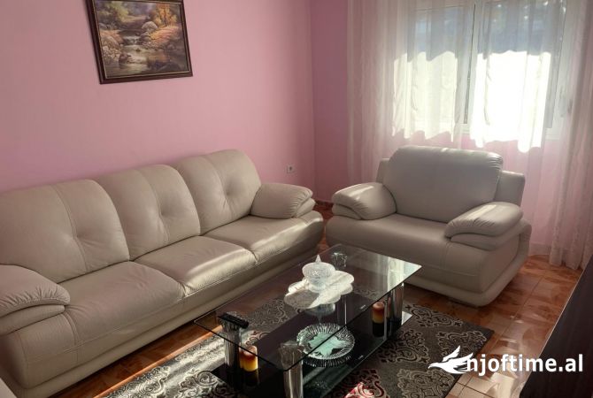 Shtepi ne shitje 1+1 ne Tirane - 65,000 Euro