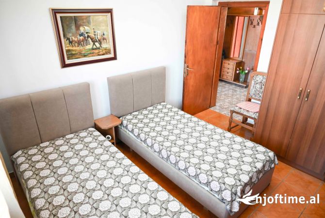 Shtepi me qera 2+1 ne Tirane - 50,000 Leke