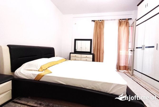 Shtepi me qera 2+1 ne Tirane - 48,000 Leke