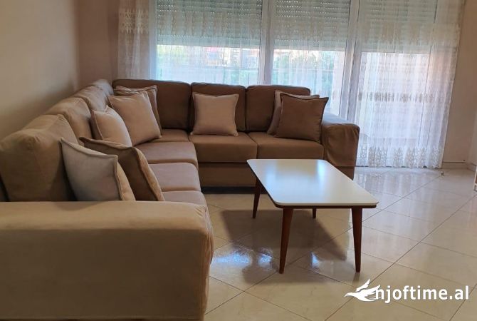 Shtepi me qera 1+1 ne Tirane - 50,000 Leke