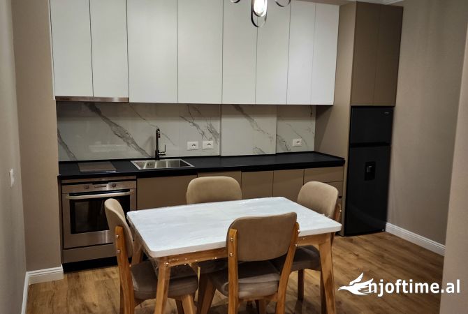 Shtepi me qera 2+1 ne Tirane - 650 Euro