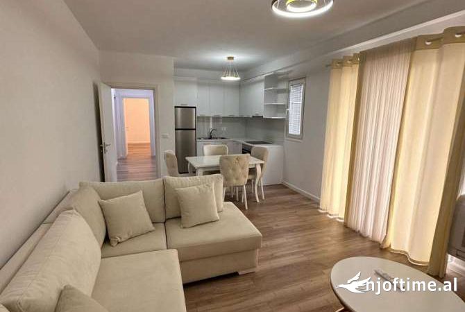 Shtepi me qera 2+1 ne Tirane - 50,000 Leke