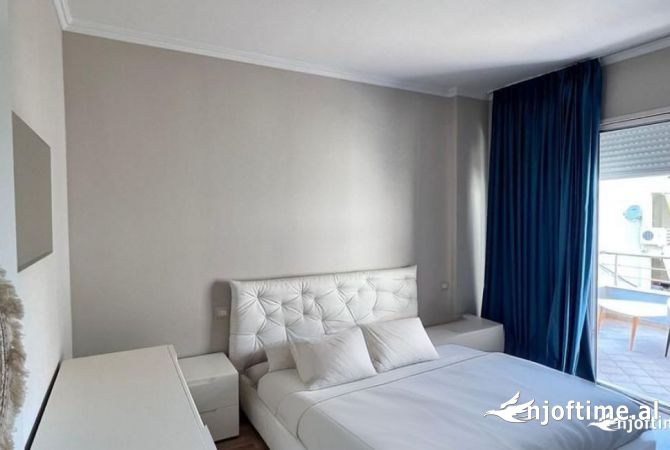 Shtepi me qera 2+1 ne Tirane - 650 Euro