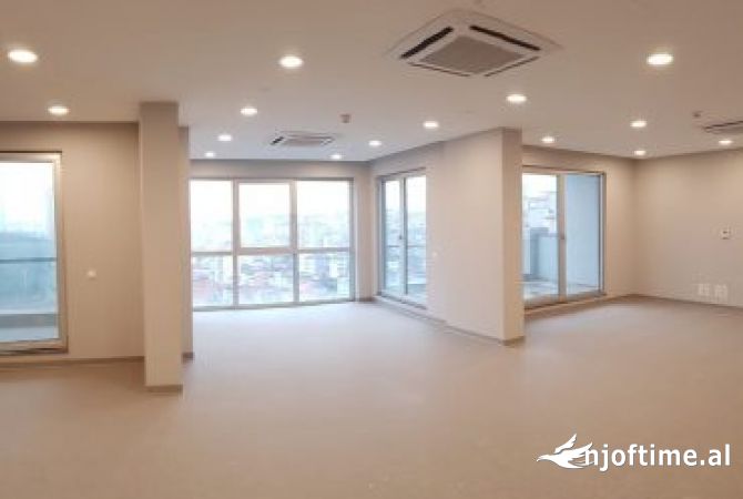 Ambient biznesi me qera 3+1 ne Tirane - 2,000 Euro
