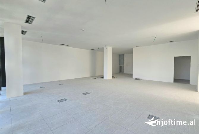 Ambient biznesi me qera 1+1 ne Tirane - 1,400 Euro