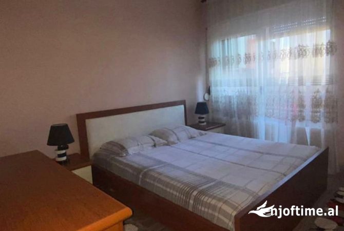 Shtepi me qera 2+1 ne Tirane - 850 Euro