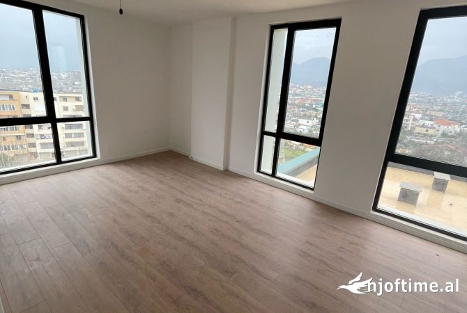Shtepi ne shitje 2+1 ne Tirane - 180,000 Euro