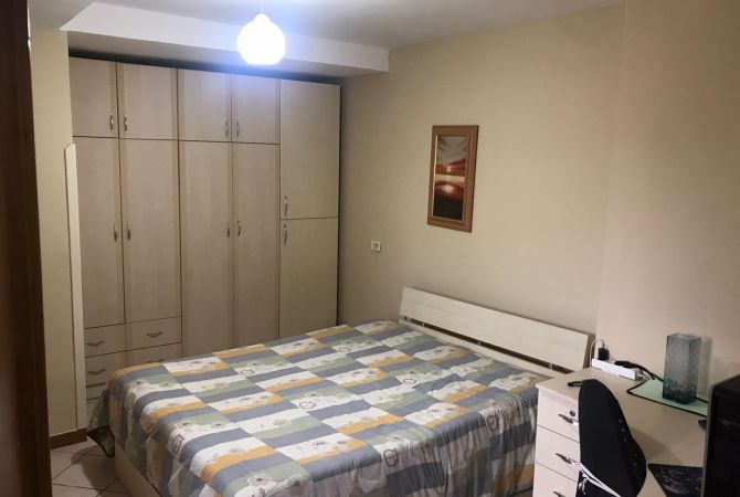 Shtepi me qera 1+1 ne Tirane - 420 Euro