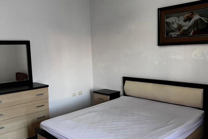 Shtepi me qera 1+1 ne Tirane - 35,000 Leke
