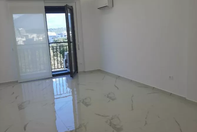 Business Property for Rent 3+1 in Tirana - 700 Euro