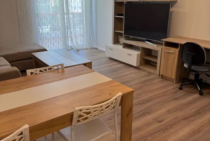 Shtepi me qera 2+1 ne Tirane - 800 Euro