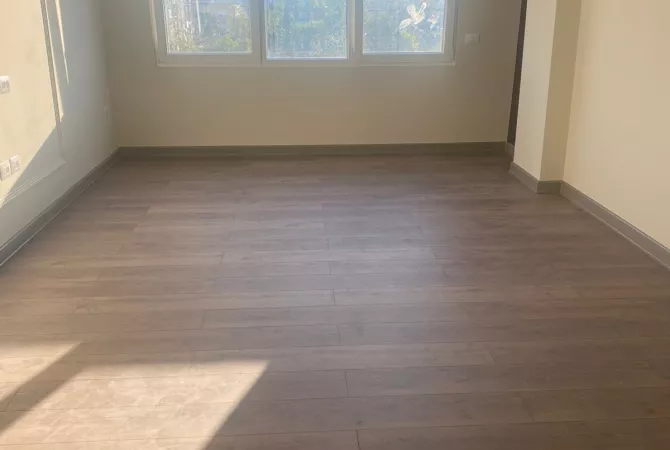Ambjent biznesi me qera 3+1 ne Tirane - 1,500 Euro