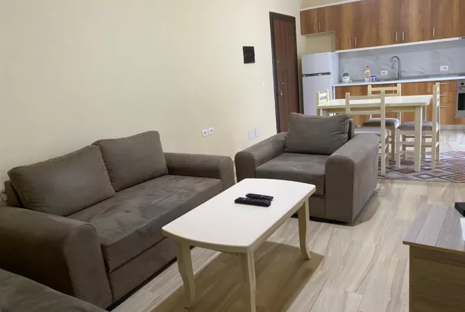 Shtepi me qera 2+1 ne Tirane - 500 Euro