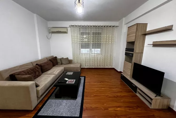 Shtepi me qera 1+1 ne Tirane - 48,000 Leke