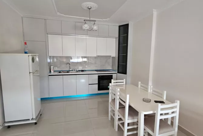 Shtepi me qera 2+1 ne Tirane - 450 Euro