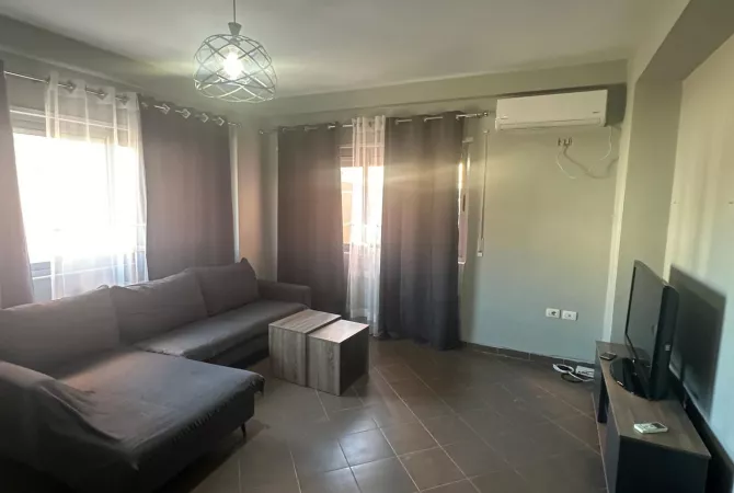 Shtepi me qera 1+1 ne Tirane - 480 Euro