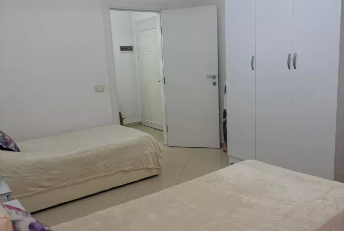 Shtepi me qera 2+1 ne Tirane - 58,000 Leke