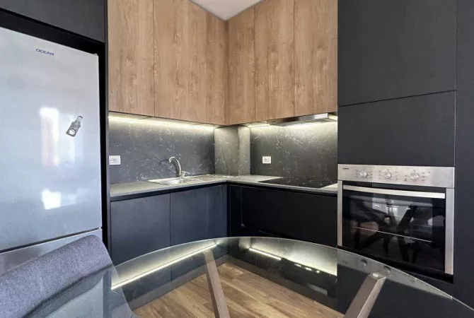 Shtepi me qera 2+1 ne Tirane - 45,000 Leke
