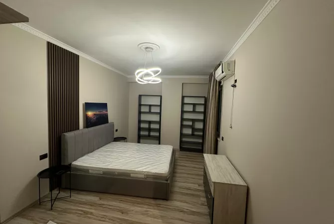 Shtepi me qera 2+1 ne Tirane - 700 Euro