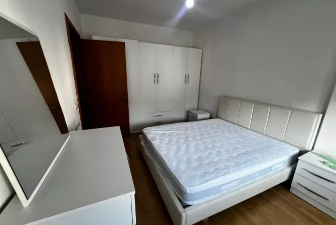 Shtepi me qera 2+1 ne Tirane - 500 Euro