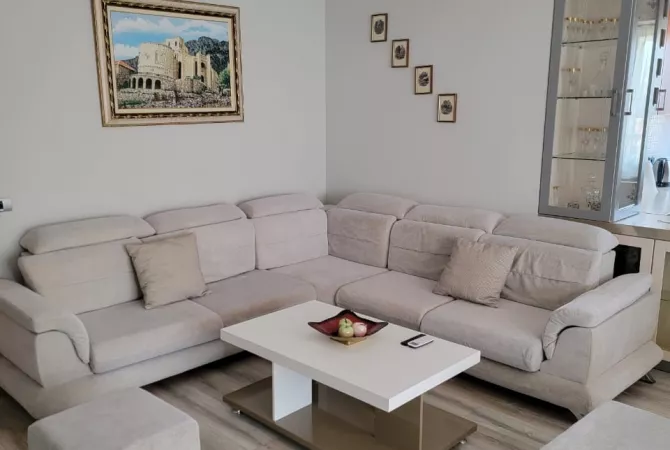 Shtepi ne shitje 2+1 ne Tirane - 150,000 Euro