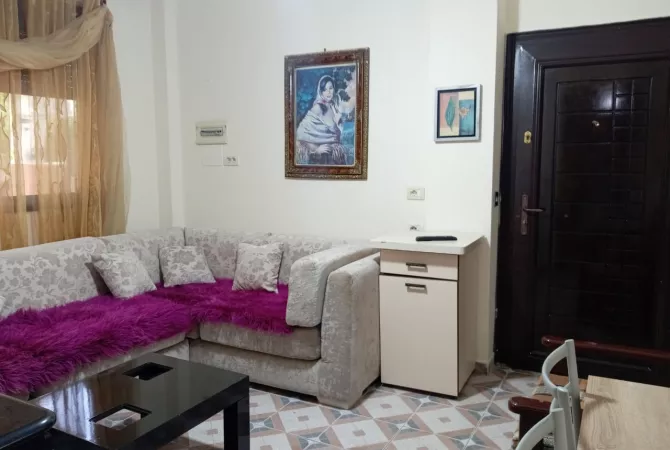 Casa in affitto 1+1 a Tirana - 40,000 Leke