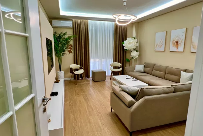 Shtepi me qera 2+1 ne Tirane - 80,000 Leke
