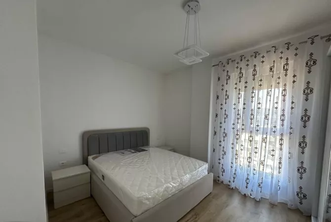 Shtepi me qera 1+1 ne Tirane - 55,000 Leke