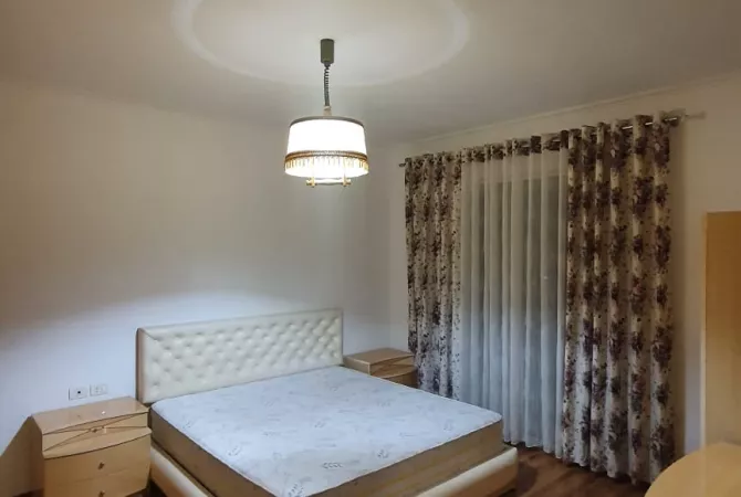 Shtepi me qera 2+1 ne Tirane - 550 Euro