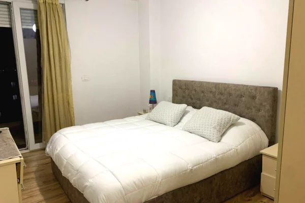 Shtepi me qera 1+1 ne Tirane - 450 Euro