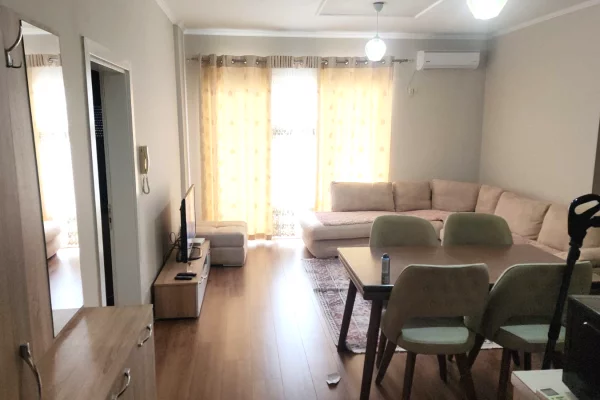 Shtepi me qera 1+1 ne Tirane - 48,000 Leke