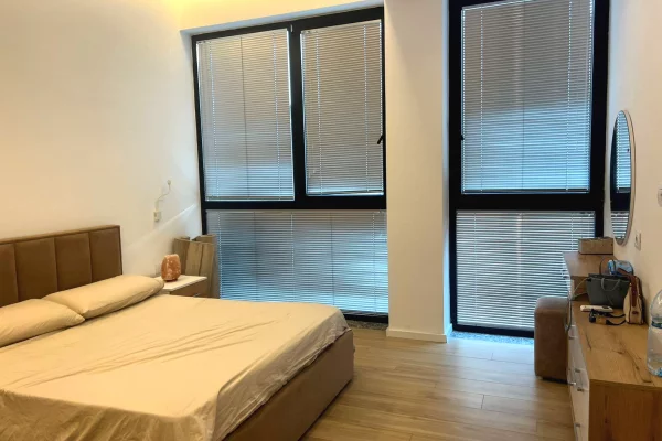 Shtepi me qera 2+1 ne Tirane - 650 Euro