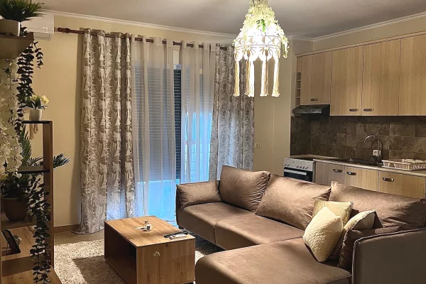 Shtepi me qera 2+1 ne Tirane - 500 Euro
