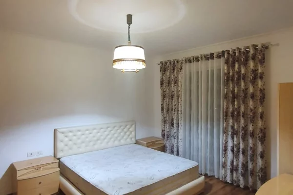 Shtepi me qera 2+1 ne Tirane - 600 Euro