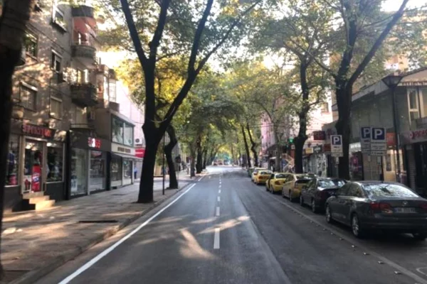 Business Property for Rent 1+1 in Tirana - 1,300 Euro