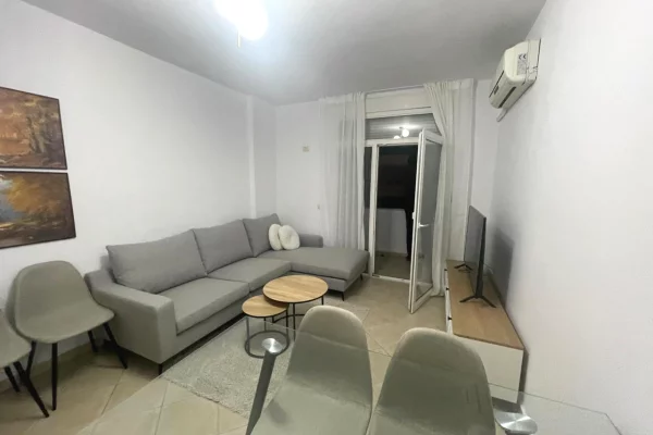 House for Rent 1+1 in Tirana - 60,000 Leke