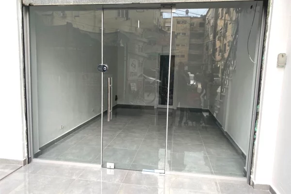 Ambient biznesi me qera 1+1 ne Tirane - 68,000 Leke