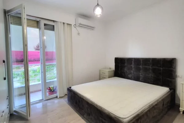 Shtepi me qera 2+1 ne Tirane - 500 Euro
