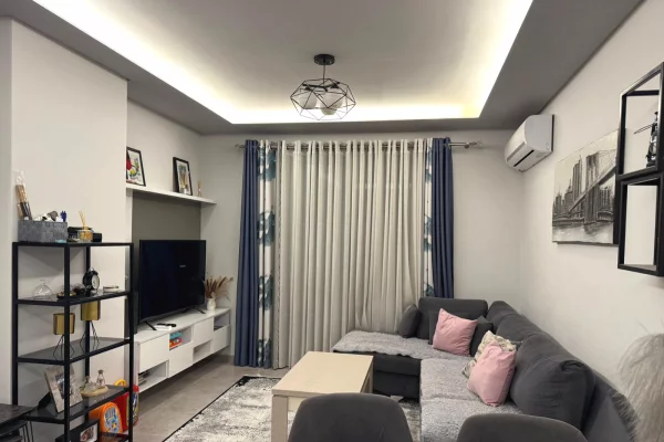 Shtepi me qera 1+1 ne Tirane - 450 Euro