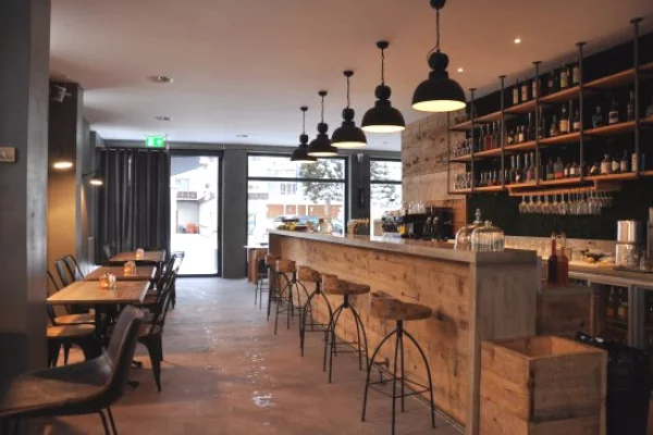 Ambient biznesi me qera 1+1 ne Tirane - 2,200 Euro