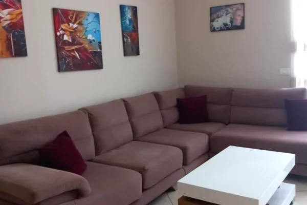 Shtepi me qera 2+1 ne Tirane - 600 Euro