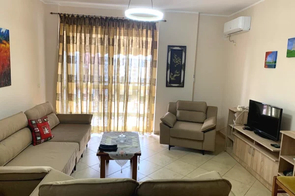 Shtepi me qera 2+1 ne Tirane - 50,000 Leke