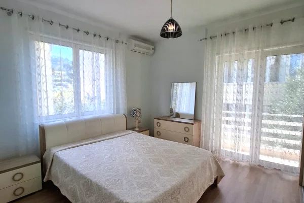 Shtepi me qera 2+1 ne Tirane - 800 Euro