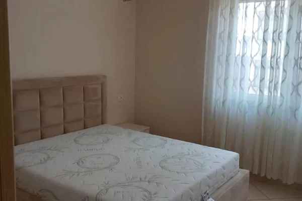 Shtepi me qera 2+1 ne Tirane - 550 Euro